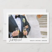 Gewoon gehuwd 2 Foto Elopement Wedding Aankondiging (Voorkant)