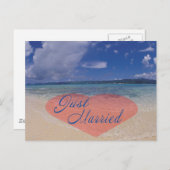 Gewoon gehuwd hart op strand aankondigingskaart (Voorkant / Achterkant)