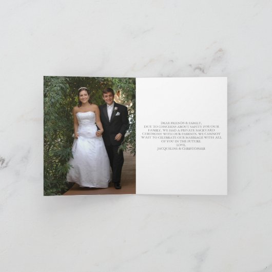 Gewoon gehuwd met Elegant Pink Floral Foto Weduwsc Aankondiging (Binnen)