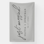 Gewoon gehuwd met legant calligrafie als bruiloft spandoek (Verticaal)