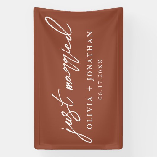 Gewoon gehuwd met legant calligrafie als bruiloft spandoek (Verticaal)