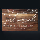 Gewoon gehuwd met legante kalligrafie Rustic Weddi Spandoek<br><div class="desc">Gewoon gehuwde legante kalligrafie Rustic Wedding Banner</div>