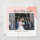 Gewoon gehuwd Modern Pink en Gold Glitter Marble Feestdagenkaart (Voorkant)