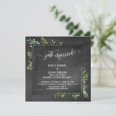 Gewoon gehuwd Script Greenery Bouquet op Chalkboar Kaart (Staand voorkant)