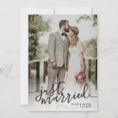 Gewoon gehuwd zwart en wit script foto bruiloft aankondiging (Voorkant)