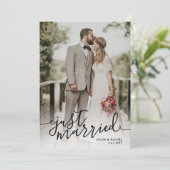 Gewoon gehuwd zwart en wit script foto bruiloft aankondiging (Staand voorkant)