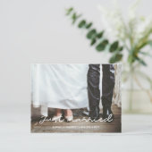 Gewoon gehuwde eenvoudige trouwfoto briefkaart (Staand voorkant)