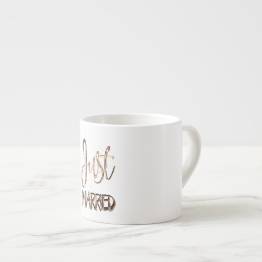 Gewoon gehuwde Elegant Gold Typography Bridal Espresso Kop (Voorkant rechts)