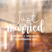 Gewoon gehuwde elegante witscript bruiloft raamsticker (Vel 2)