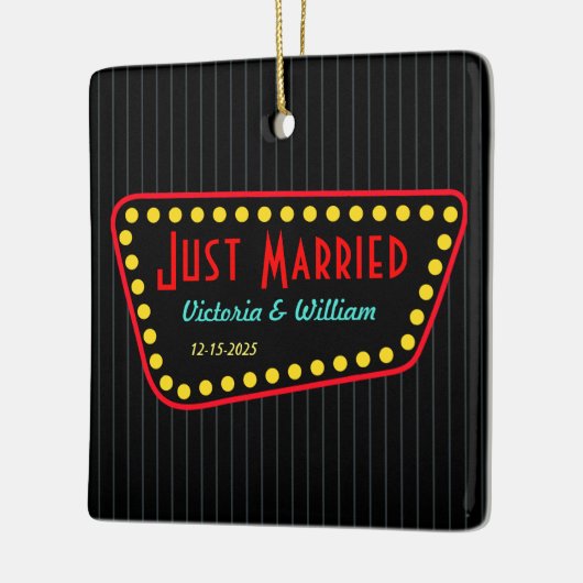 Gewoon gehuwde kerstversiering keramisch ornament (Links)