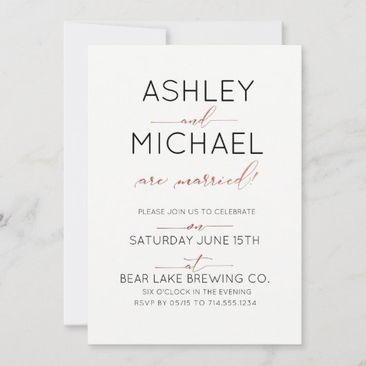 Gewoon gehuwde kopper Typografie Wedding Party Kaart (Voorkant)