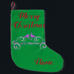 Gewoon gehuwde Passen getrouwd Thunder_Cove Kleine Kerstsok<br><div class="desc">Gewoon gehuwde Pas getrouwd Lovevogels om aan te passen,  personaliseren door in jouw naam te veranderen</div>