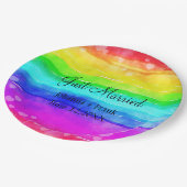 Gewoon gehuwde regenboogkleuren papieren bordje (Gekanteld)