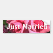 Gewoon gehuwde roze roze roze bloemen bumper stick bumpersticker (Voorkant)