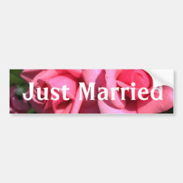 Gewoon gehuwde roze roze roze bloemen bumper stick bumpersticker