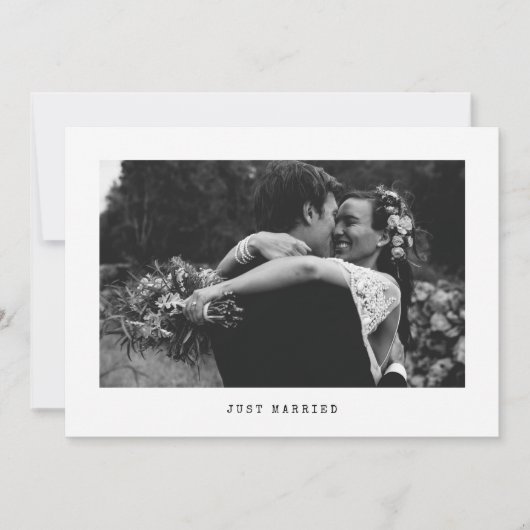 Gewoon gehuwde simpele aankondiging van een bruilo (Voorkant)