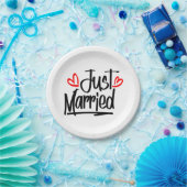 Gewoon gehuwde zwarte en witte bruiloft aankondigi papieren bordje (Feest)