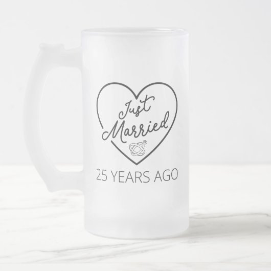 Gewoon getrouwd 25 jaar geleden III Matglas Bierpul (Links)