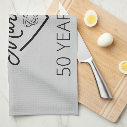 Gewoon getrouwd 50 jaar geleden III Theedoek (Quarter Fold)