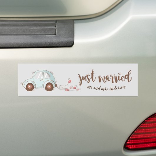 Gewoon getrouwd met een schattige Bumpersticker. Bumpersticker (Op auto)