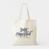 Gewoon getrouwd met elegante marine blauwe typogra tote bag (Achterkant)