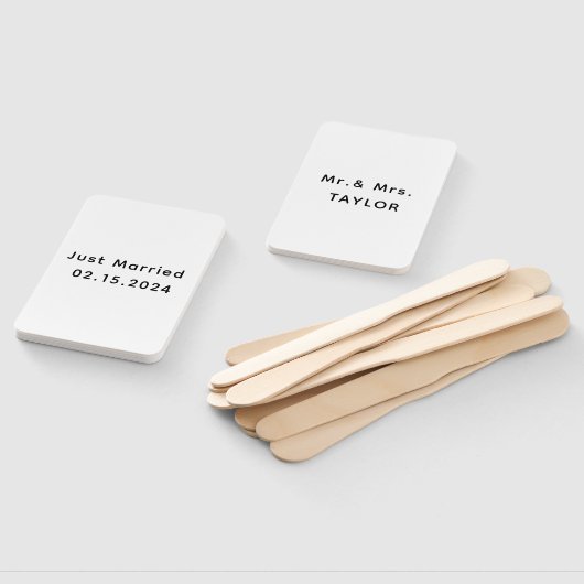 Gewoon getrouwd Mr. & Mrs. | Weddenschapsmonogram Handwaaier (Niet-gemonteerd)