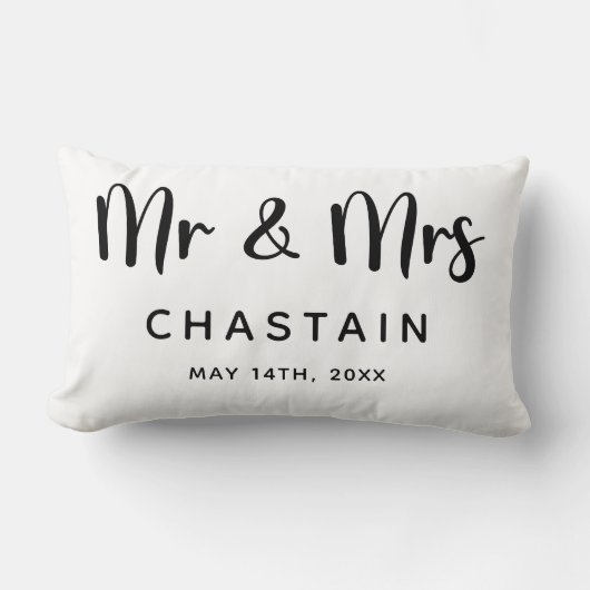 Gewoon getrouwd Mr. & Mrs. | Weddenschapsmonogram Kussen (Voorkant)