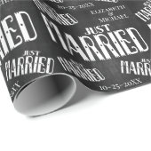 Gewoon getrouwd op het zwarte bord cadeaupapier (Rol Hoek)