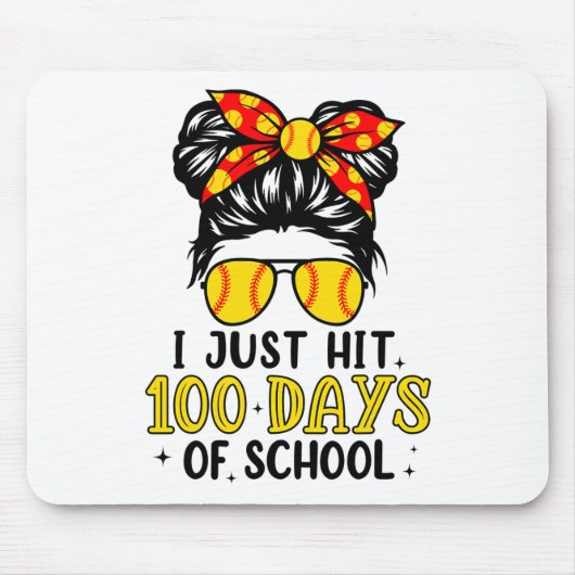 Gewoon Happy 100 Dagen School Softbal Rommelige B Muismat (Voorkant)