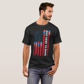 Gewoon hier om vuurwerk te blazen, Amerikaanse vla T-shirt (Voorkant volledig)