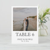 Gewoon klassieke bruiloft tafel nummers kaart (Staand voorkant)