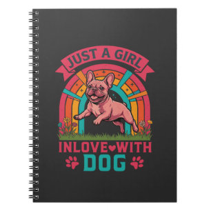 Gewoon meisje verliefd op hond Franse Bulldog Rege Notitieboek