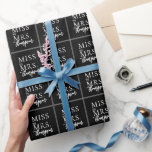 Gewoon Miss Black Vrijgezellenfeest. Cadeaupapier<br><div class="desc">Ontworpen om aan te sluiten bij ons bijtende botanische collectie. Verras de bruid-aan-zijn met een douane het verpakken document. Het ontwerp kenmerkt een eenvoudig ontwerp met een kopbal die aan mrs leest die door twee vierkantjes worden ingesloten</div>