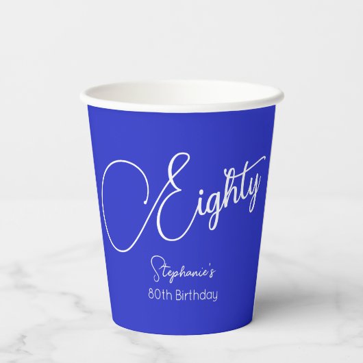 Gewoon Modern Script Royal Blue 80th Verjaardag Papieren Bekers (Achterkant)