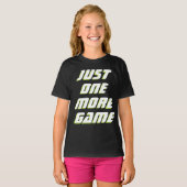 Gewoon nog een Kinder gamer met een oude witte gam T-shirt (Voorkant volledig)