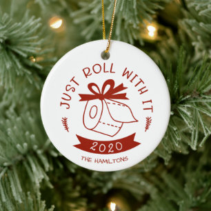 Gewoon Rollen Met Het Grappige Covid Kerstmis Keramisch Ornament