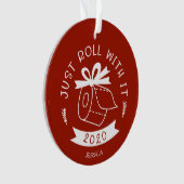 Gewoon Rollen Met Het Grappige Covid Kerstmis Ornament (voorkant)