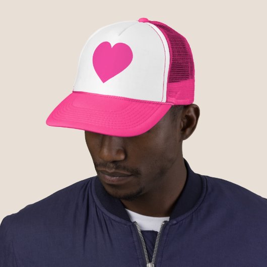 Gewoon roze hart trucker pet (In situ)