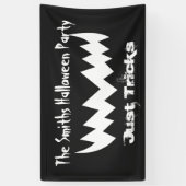 Gewoon Tricks Evil Smile Halloween Spandoek (Verticaal)