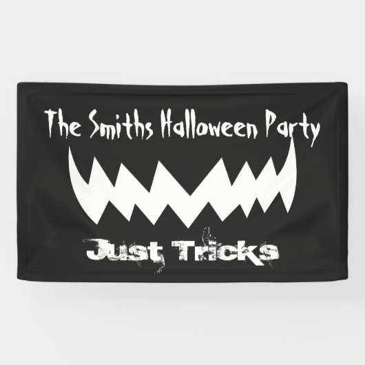 Gewoon Tricks Evil Smile Halloween Spandoek (Horizontaal)