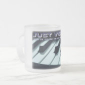 Gewoon Vibin's koude Mok (Voorkant links)