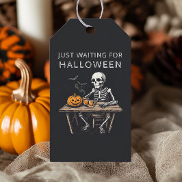 "Gewoon wachten op Halloween-cadeautags | Grappig Cadeaulabel