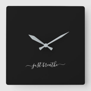 Gewoon zwarte elegant script yoga grote klok inade