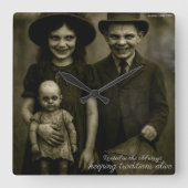 Geworteld in de oude manieren om tradities in leve vierkante klok (Voorkant)