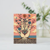 Gewortelde surrealistische tuinders hand met roze briefkaart (Staand voorkant)