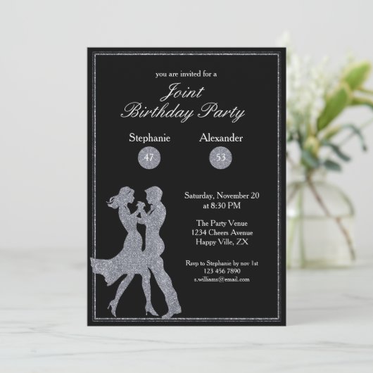 Gezamenlijke Verjaardagsfeest Volwassenen Zilveren Kaart (Staand voorkant)