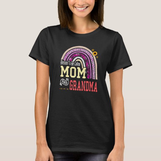 Gezegd om mama en oma Moederdag R te noemen T-shirt (Voorkant)