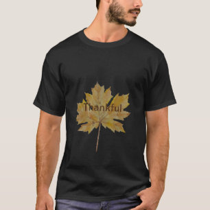 Gezegde van het najaar met dankbare kleuren van de t-shirt
