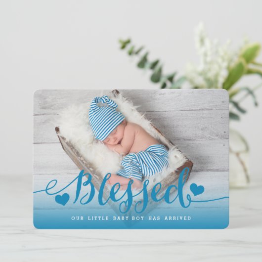 Gezegend | Aankondiging van de geboorte van Blue B (Staand voorkant)