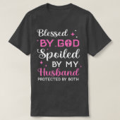 Gezegend door God bevoed door echtgenoot Christeli T-shirt (Design voorkant)